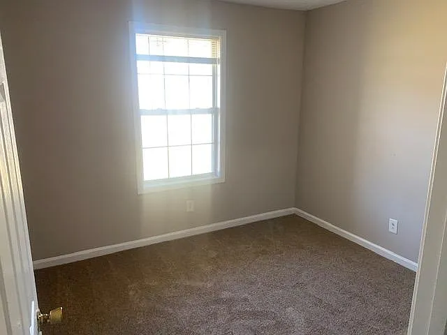 221 Pappy Dr — Photo 8