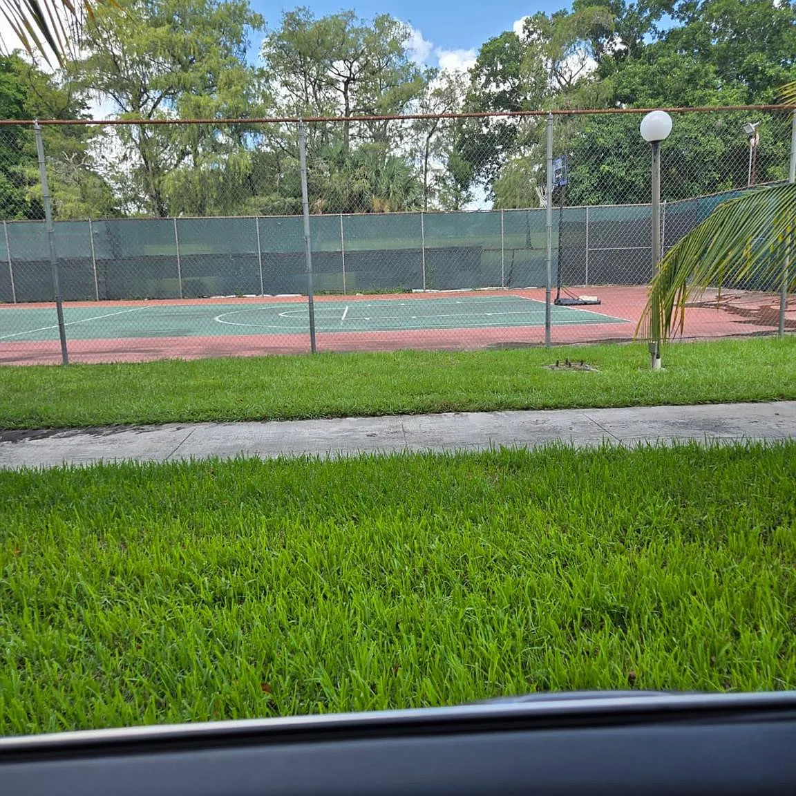 1 bed, 1.5 bath, 750 sqft, $1,500 — Photo 2