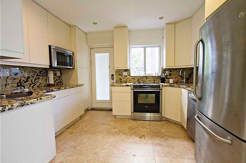 2nd image of 1601 Bay Rd #1601