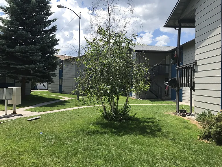 2101 S Garfield St — Photo 22