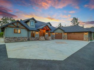 15382 Middletown Park Dr, Redding, CA 96001