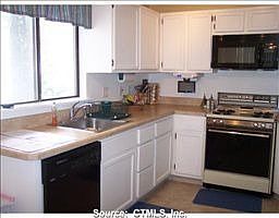 4th image of 1 Canterbury Ln