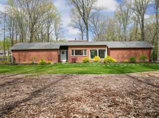 2 Puddingstone Rd, Morris Plains, NJ 07950