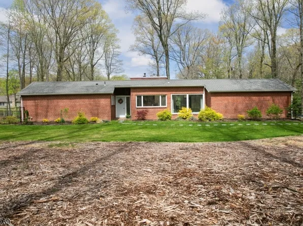 2 Puddingstone Rd, Parsippany-Troy Hills Twp., NJ 07950