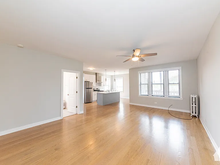 3923 N Keeler Ave #2 — Photo 1