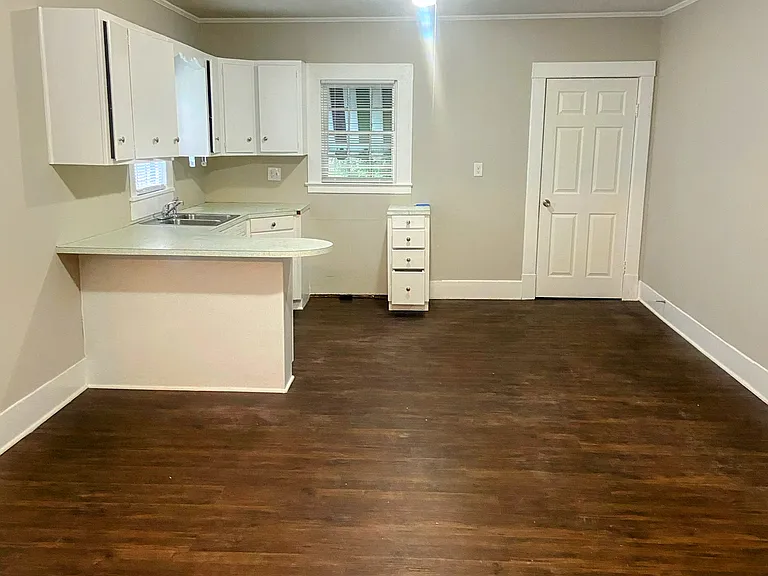 809 N Franklin St #A — Photo 5