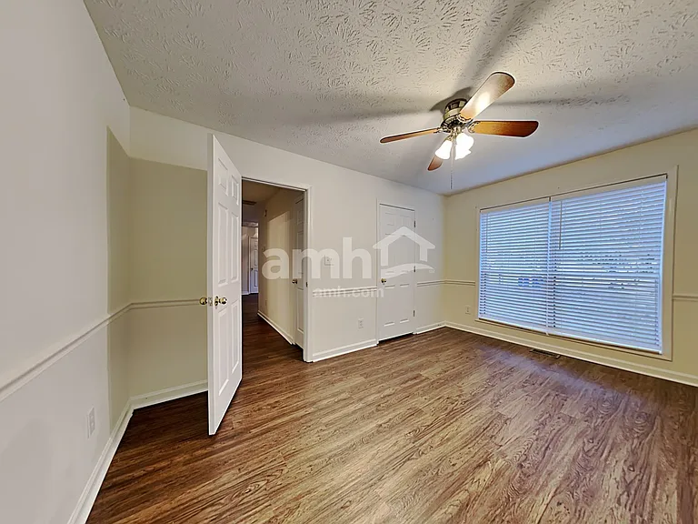 817 Hillary Ct — Photo 15