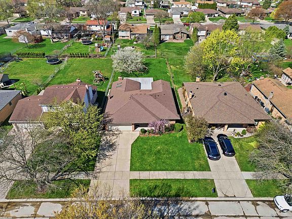 4th image of 47431 Kathleen Rd