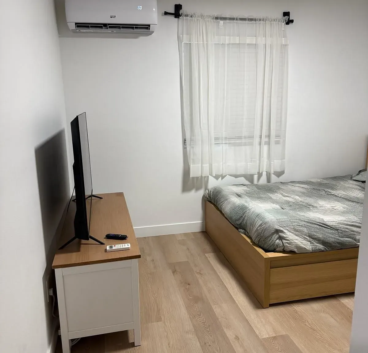 1 bed, 300 sqft, $1,250 — Photo 2