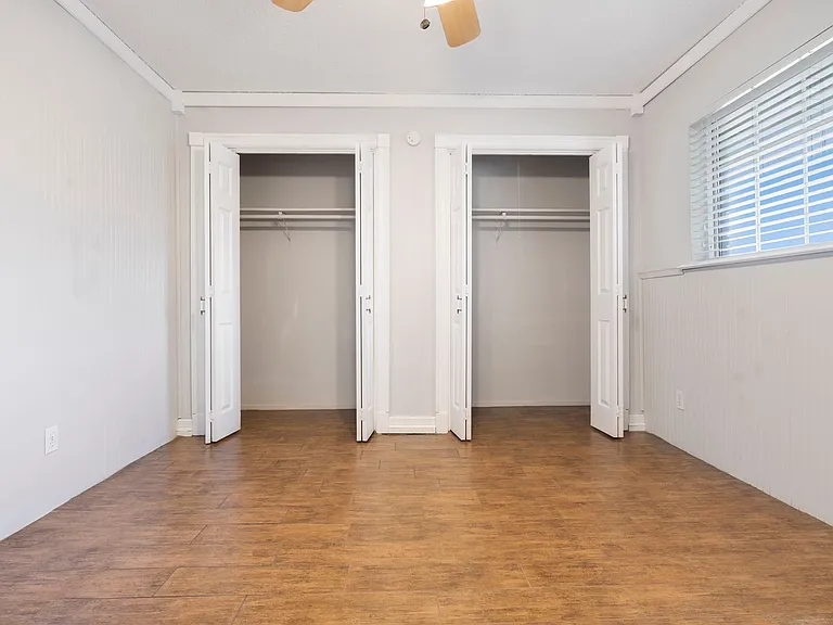 1207 W Wall St — Photo 15