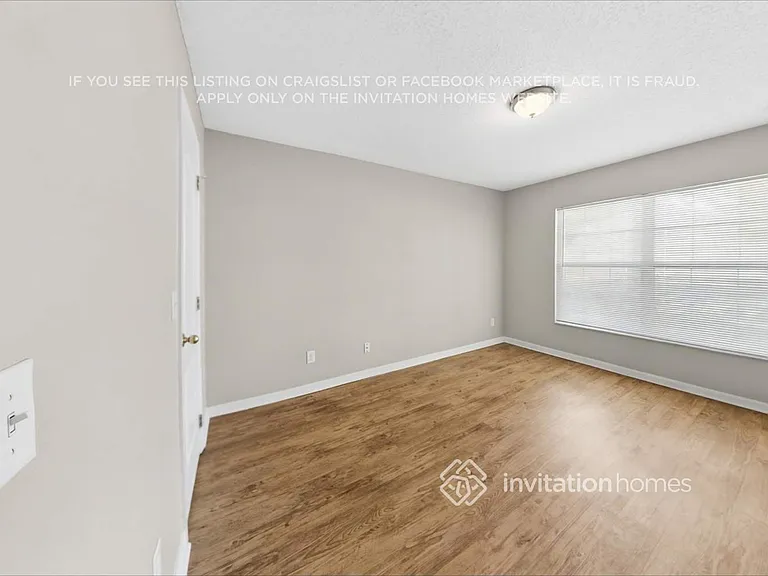 1266 N Ridge Blvd — Photo 17