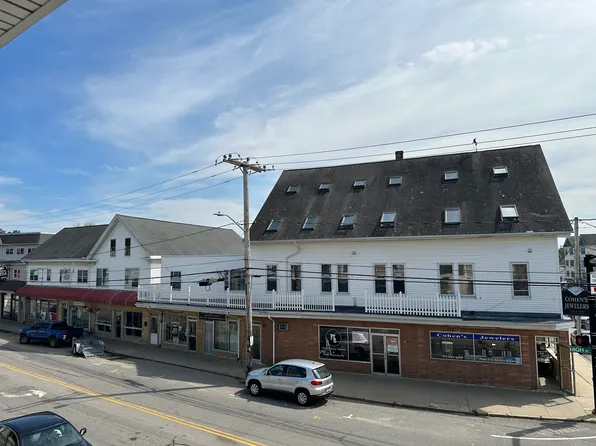19 High St, Hampton, NH 03842