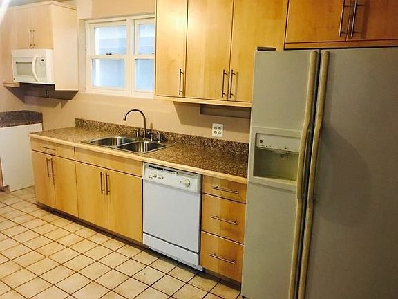 5th image of 3016 N Gresham Ave #G