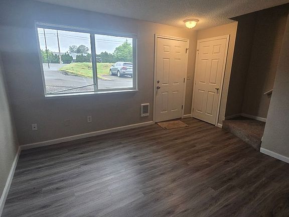 4th image of 7105 142nd Ave E APT A