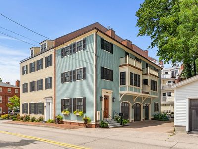 449 Court Street, Portsmouth, NH, 03801