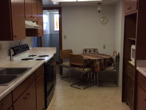 3rd image of 1139 Garland Dr