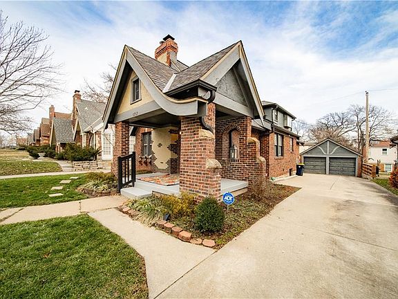 4th image of 6707 Oak St