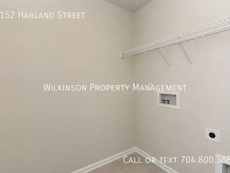 1152 Harland St — Photo 18