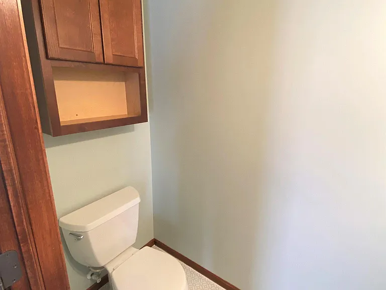 19360 Claremont Dr — Photo 11