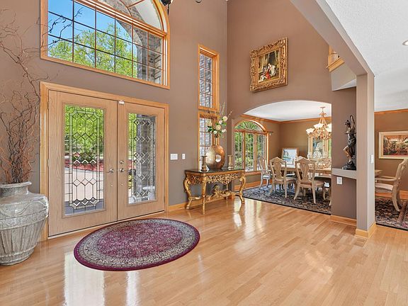 5th image of 18751 Knollwood Cir