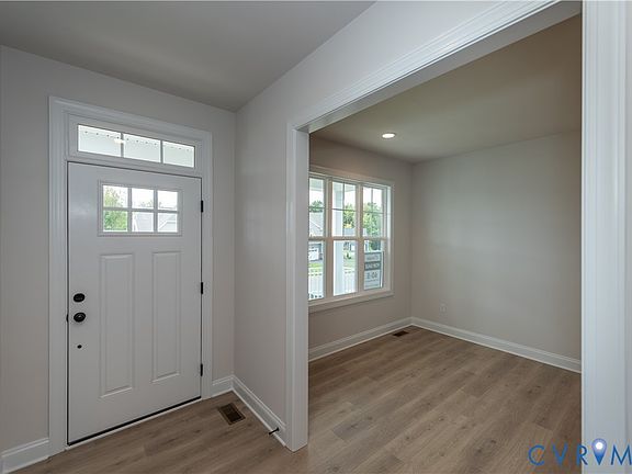 3rd image of 4933 Little Henry Ln