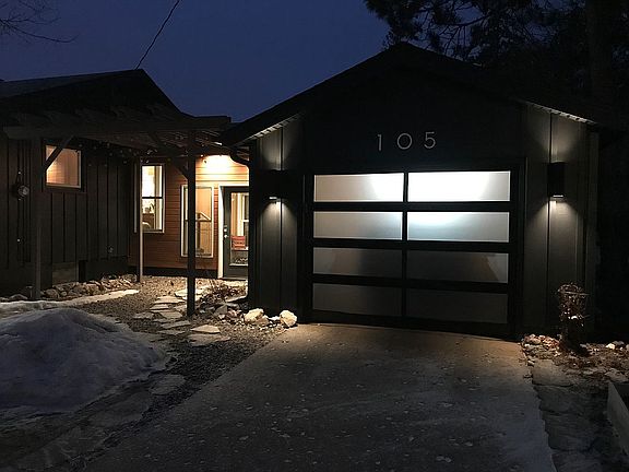 2nd image of 105 E Kaye Ave
