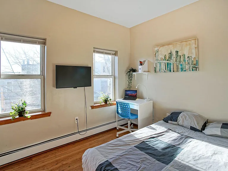 513 12th St #2L — Photo 15
