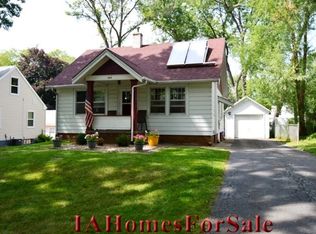 644 33rd St NE, Cedar Rapids, IA 52402
