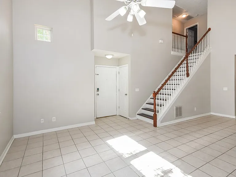 1204 W Oaks Way — Photo 6