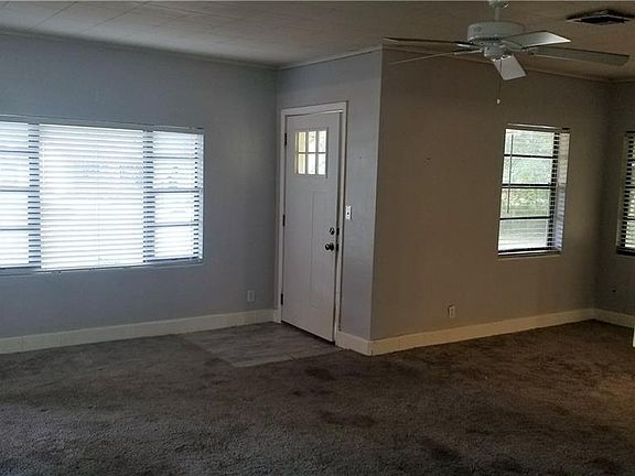 5th image of 720 Hillcrest Ave
