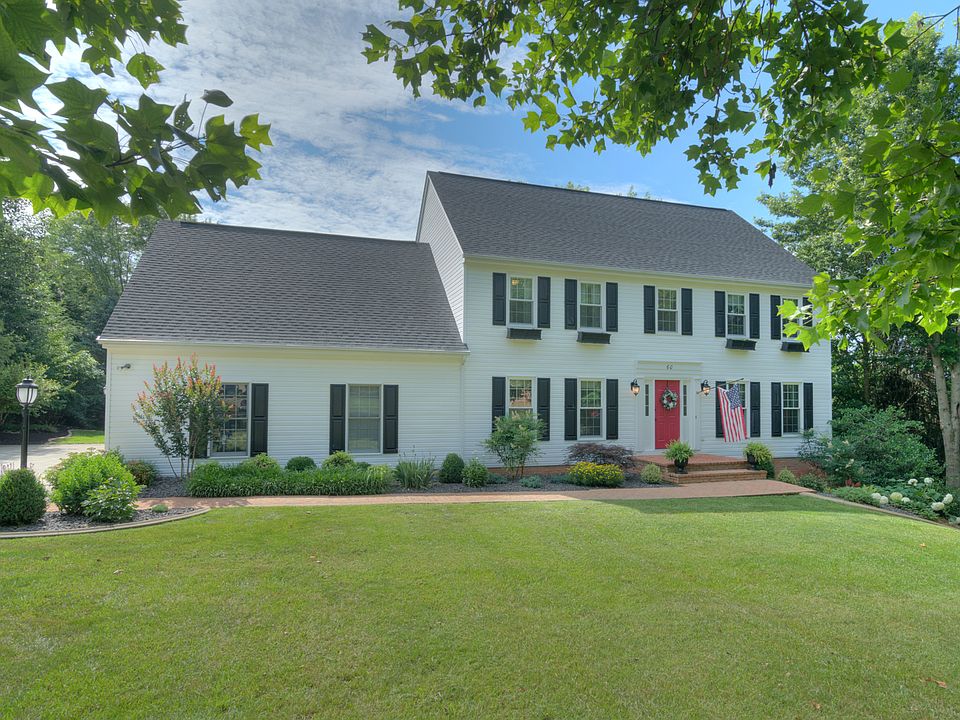 1st image of 60 Marquise Dr