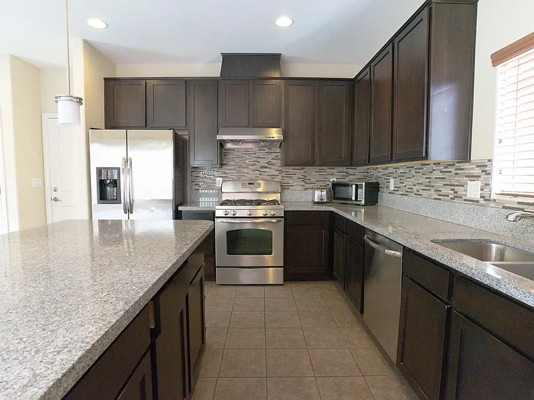 10551 Snow Lake St — Photo 10