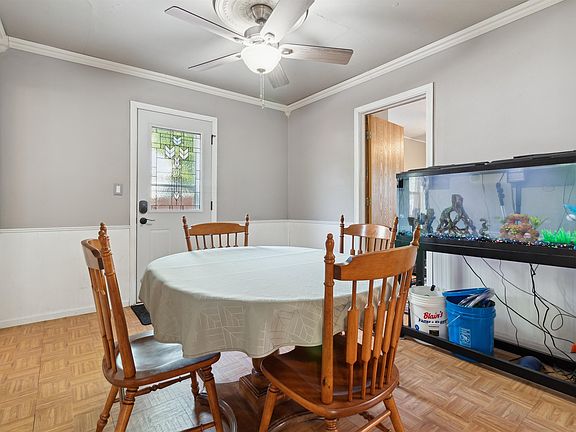 5th image of 1423 Clark St