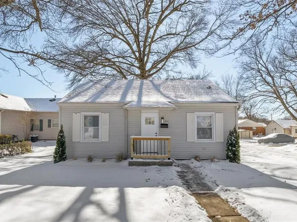 711 E Park St, Olathe, KS 66061