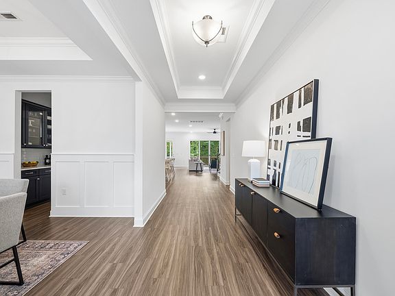 4th image of 7633 Hasentree Way