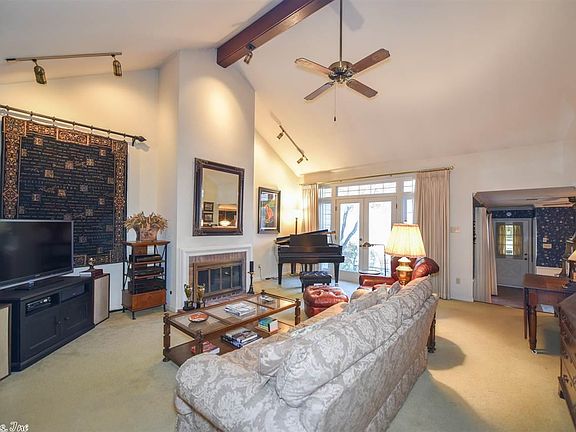 3rd image of 26 Windsor Ct