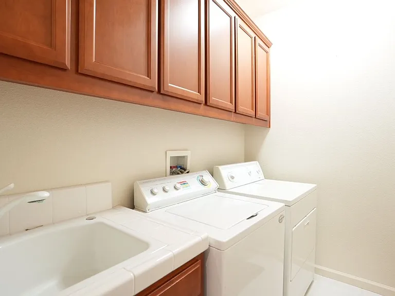 940 Chelebrooke Ct — Photo 30