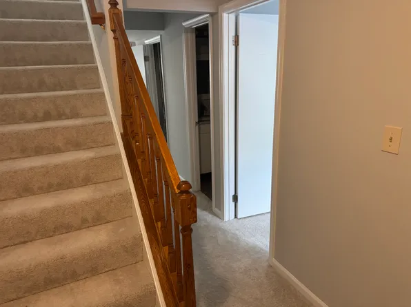 6185 Stonepath Cir, Centreville, VA 20120