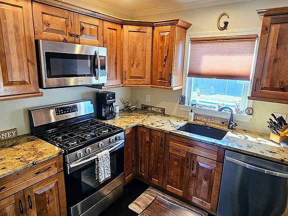 2nd image of 1505 Treeneedle Road