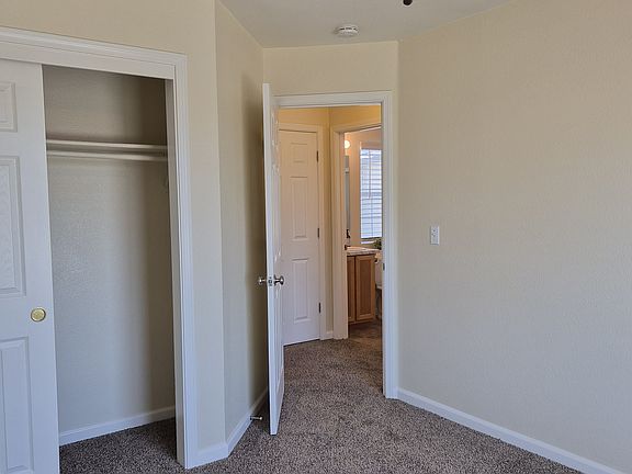 5th image of 406 5th St APT C
