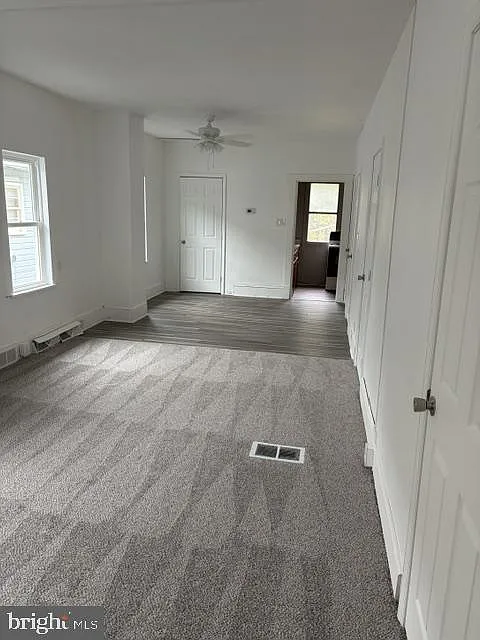 3 bed, 1.0 bath, 920 sqft, $1,750 — Photo 3