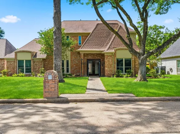918 Daria Dr, Houston, TX 77079