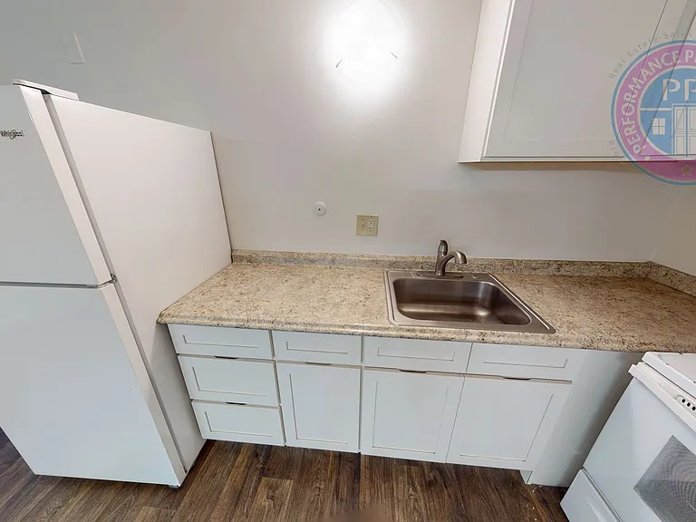 525 SE 28th Ave #110 — Photo 4
