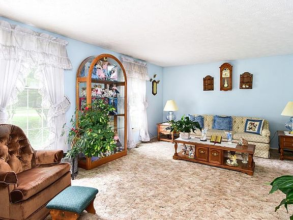 5th image of 3164 Meanderwood Dr