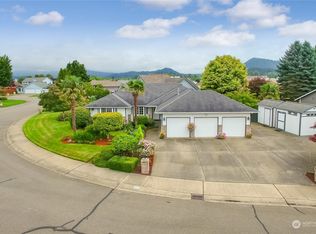 121 Almadon St, Enumclaw, WA 98022