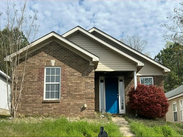 7708 Findleys St, Northport, AL 35473