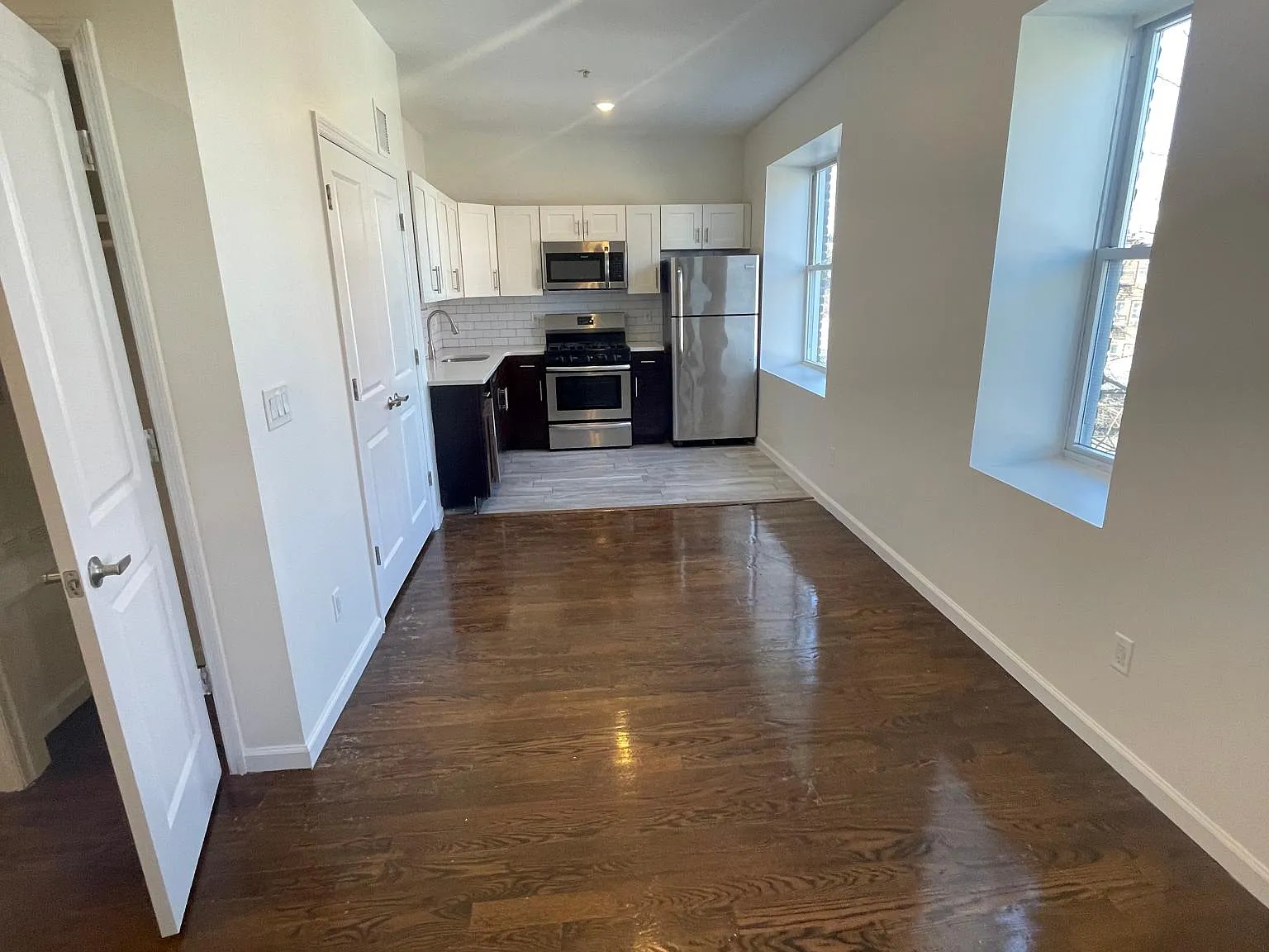 2 bed, $2,123 — Photo 2