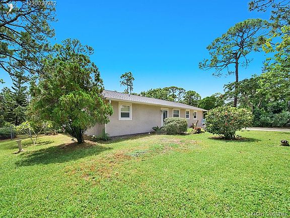 2nd image of 5794 SE Orange Blossom Trl