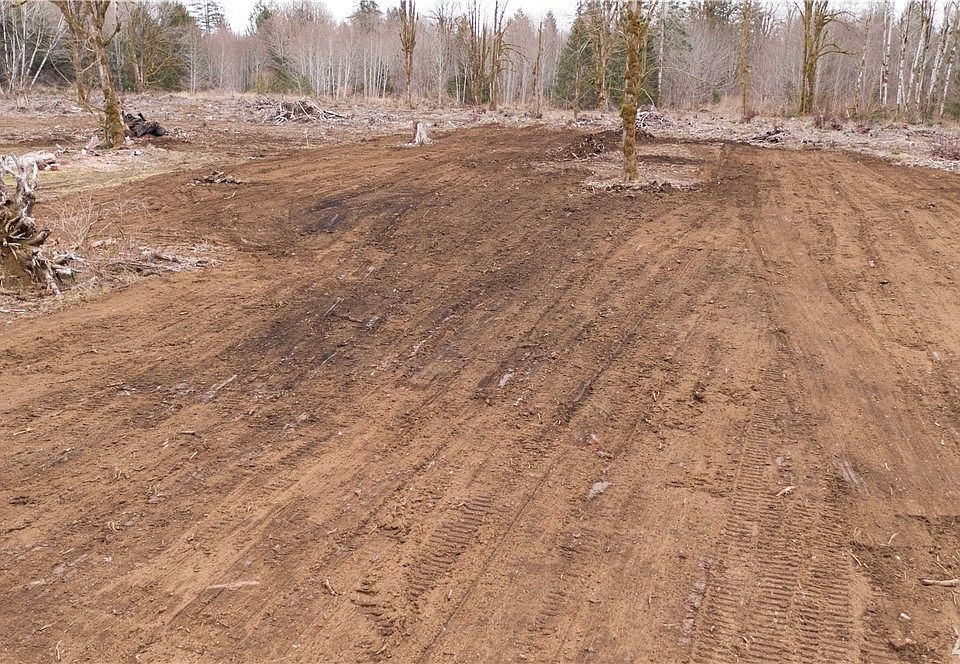 2nd image of 0 W Maple Rock Rd