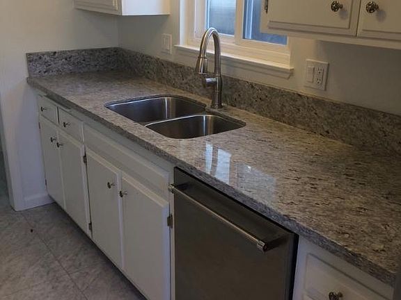 4th image of 2554 Seahorse Ave